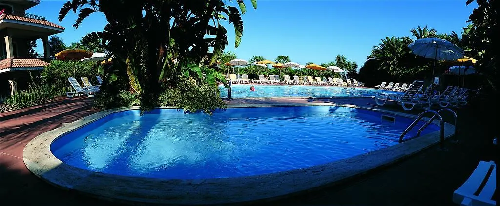 Hotel Caparena Таормина