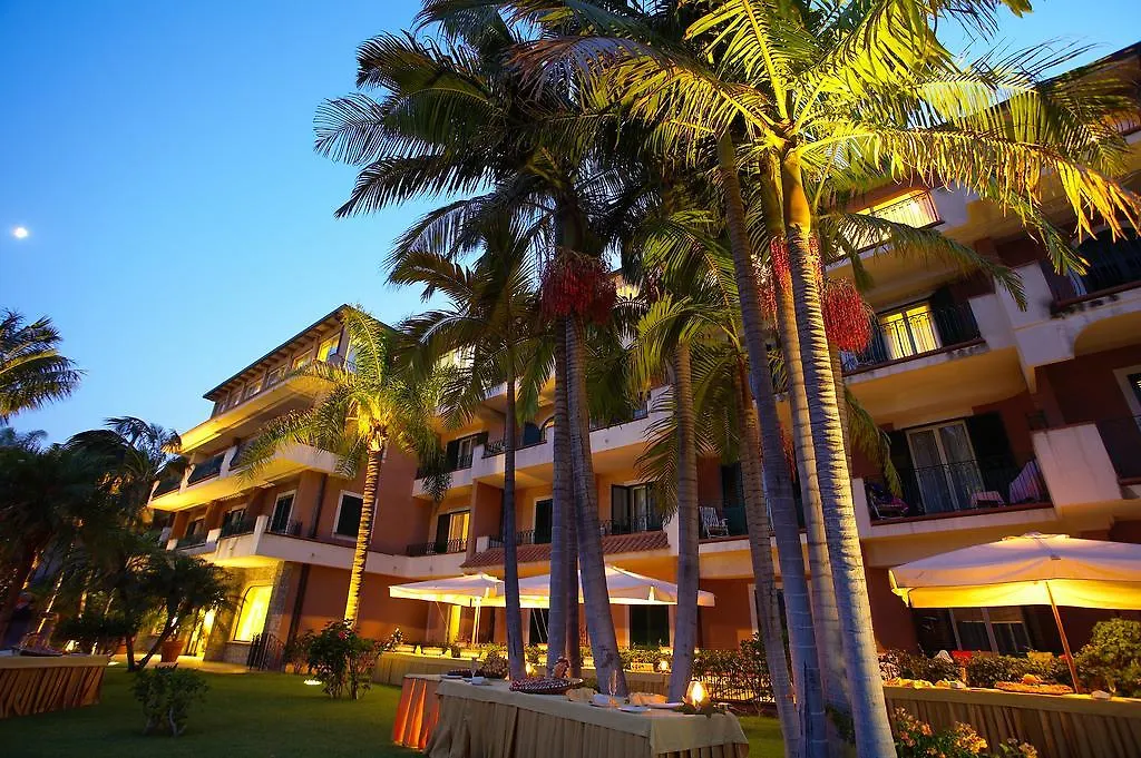 Hotel Caparena Таормина