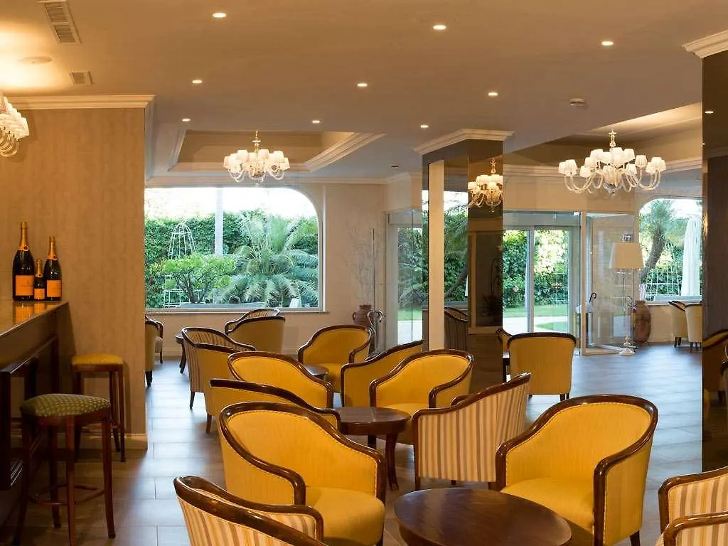 Hotel Caparena Таормина