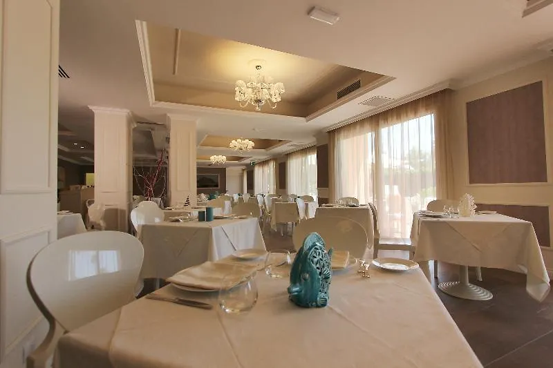 Hotel Caparena Taormina 4*,